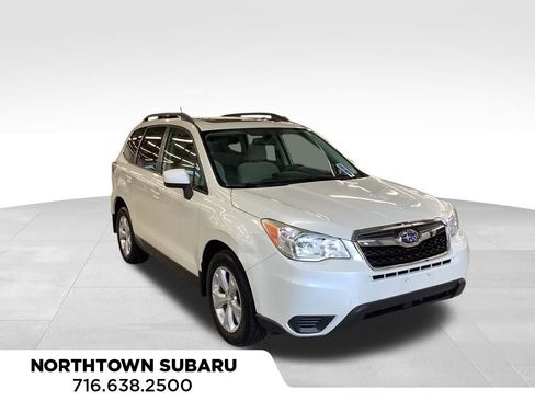 Used 2015 Subaru Forester 2.5i Premium w/ All-Weather Package AWD/4WD image 5