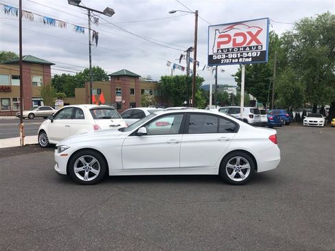 Used 2012 BMW 328i Sedan RWD image 1