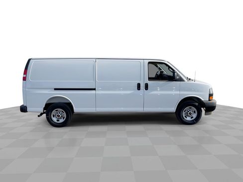 New 2025 GMC Savana 2500 Extended w/ Driver Convenience Package RWD image 9