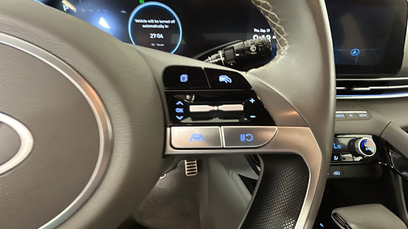 Used 2025 Hyundai Elantra SEL FWD image 20
