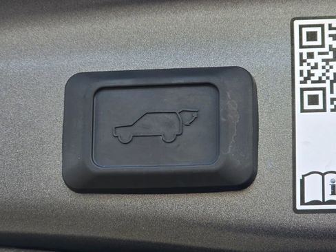 Used 2025 Toyota RAV4 Limited w/ Advanced Technology Package image 24