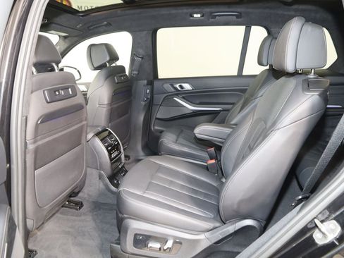 Used 2019 BMW X7 xDrive50i w/ M Sport Package AWD/4WD image 52