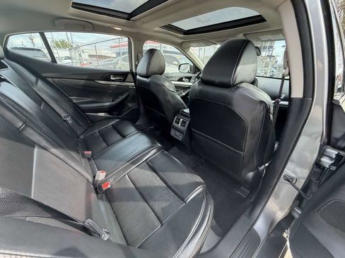 Used 2022 Nissan Maxima SL image 28