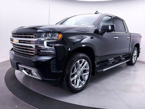 Used 2020 Chevrolet Silverado 1500 High Country w/ Technology Package AWD/4WD image 15