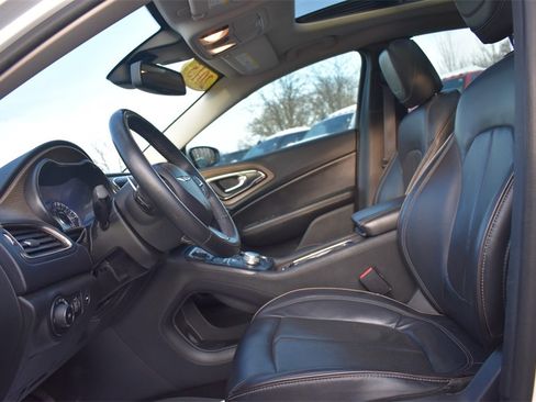 Used 2015 Chrysler 200 C w/ Navigation & Sound Group I image 27
