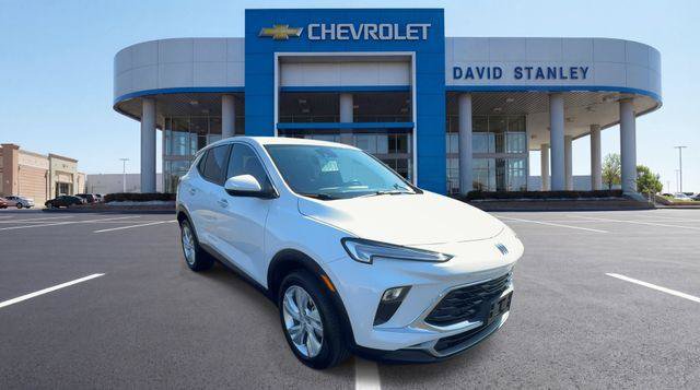 Used 2026 Buick Encore GX Preferred w/ Comfort Package FWD image 2