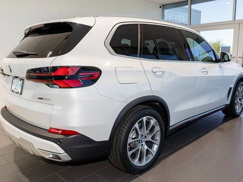 Used 2026 BMW X5 xDrive40i w/ Premium Package AWD/4WD image 5