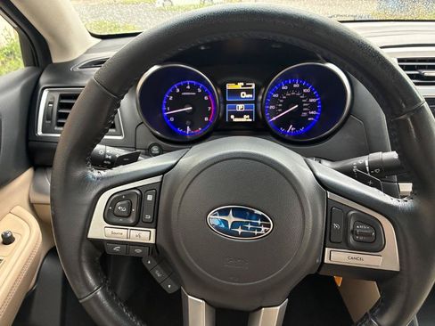 Used 2017 Subaru Legacy 2.5i Premium w/ Moonroof Package AWD/4WD image 14