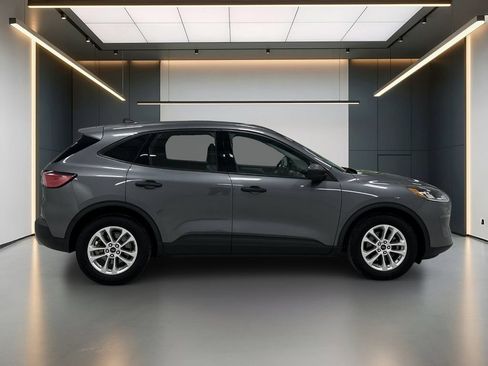 Used 2022 Ford Escape S FWD image 7