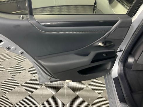 Used 2025 Lexus ES 350 image 27