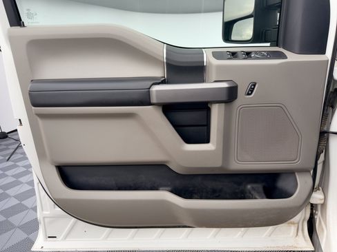 Used 2018 Ford F250 XLT AWD/4WD image 14