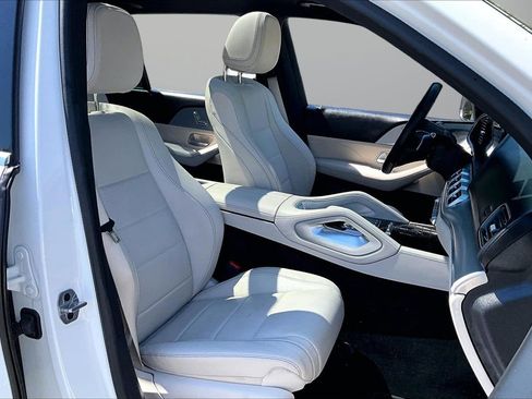 Used 2025 Mercedes-Benz GLS 450 4MATIC image 24