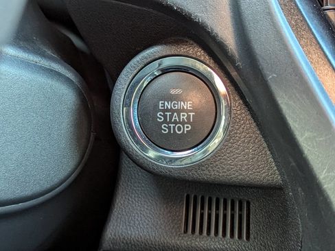 Used 2025 Subaru Forester Premium image 22