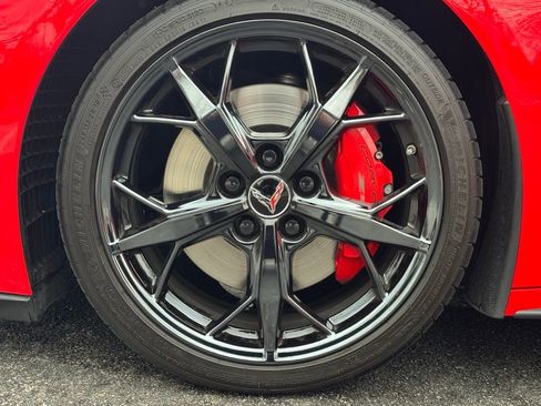 Used 2021 Chevrolet Corvette Stingray Coupe w/ Z51 Performance Package image 39