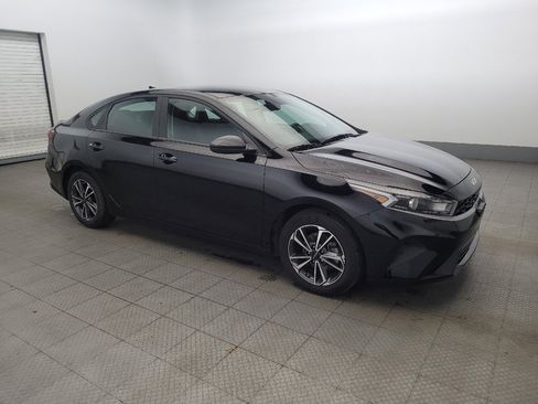 Used 2023 Kia Forte LXS image 11