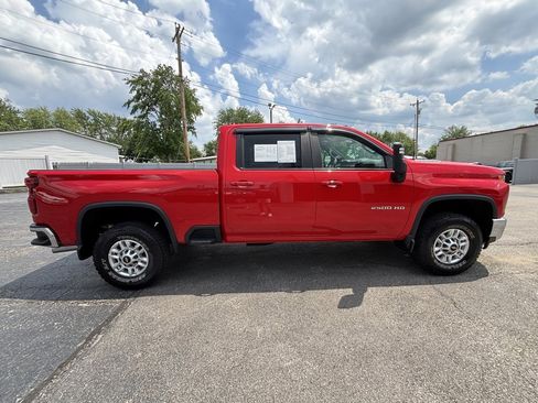 Used 2022 Chevrolet Silverado 2500 LT w/ Convenience Package image 28