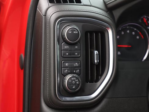 Used 2022 Chevrolet Silverado 2500 LTZ AWD/4WD image 25