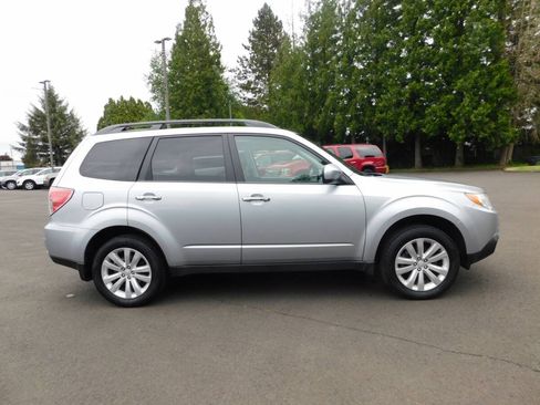 Used 2012 Subaru Forester 2.5X Limited AWD/4WD image 21