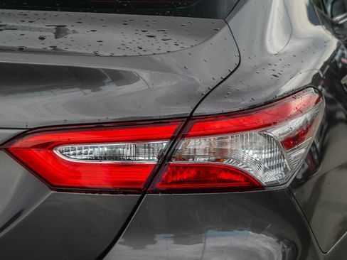 Used 2019 Toyota Camry LE w/ Carpet Mat Package FWD image 8