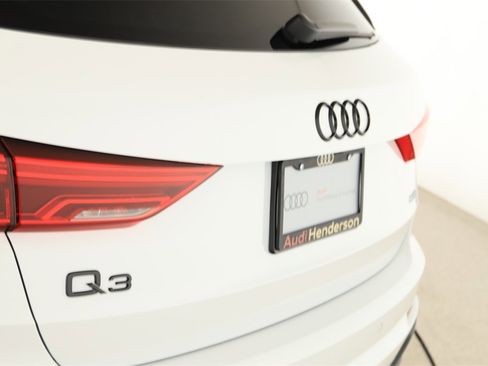 Certified 2025 Audi Q3 2.0T Premium Plus w/ Premium Plus Package image 31