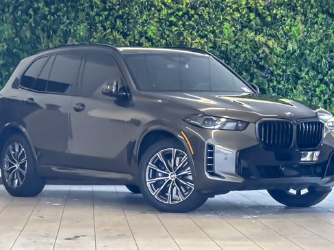 Used 2026 BMW X5 xDrive40i w/ M Sport Package AWD/4WD image 1