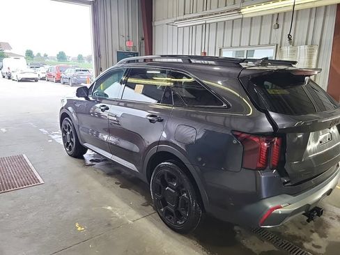 Used 2025 Kia Sorento SX AWD/4WD image 4