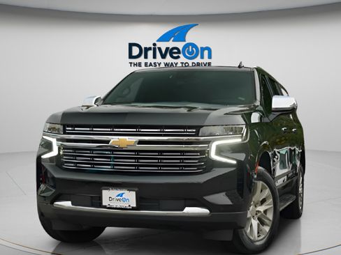 Used 2024 Chevrolet Suburban Premier image 17
