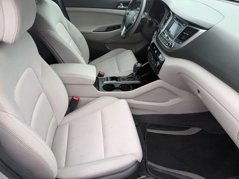 Used 2017 Hyundai Tucson Value FWD image 11