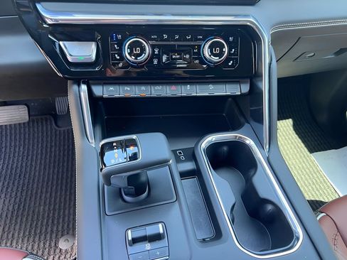 New 2026 GMC Sierra 1500 Denali Ultimate AWD/4WD image 12