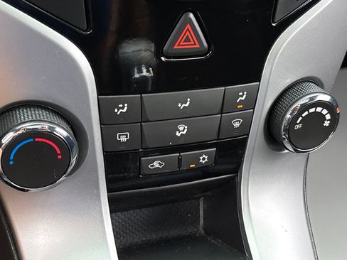 Used 2014 Chevrolet Cruze LT w/ All-Star Edition FWD image 14