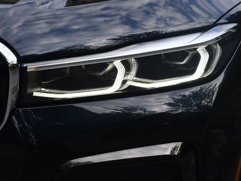 Used 2022 BMW 750i xDrive 750i xDrive w/ M Sport Package image 5