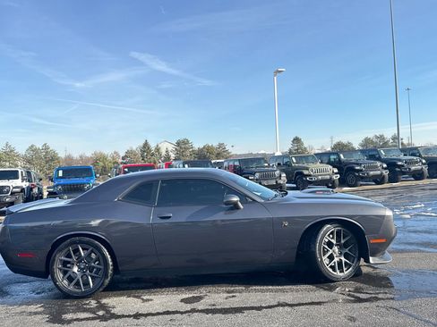 Used 2018 Dodge Challenger R/T Scat Pack image 2