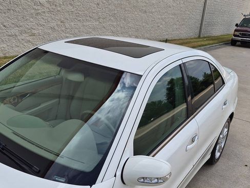 Used 2005 Mercedes-Benz E 500 Sedan image 14