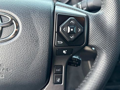 Used 2023 Toyota Tacoma TRD Sport image 27