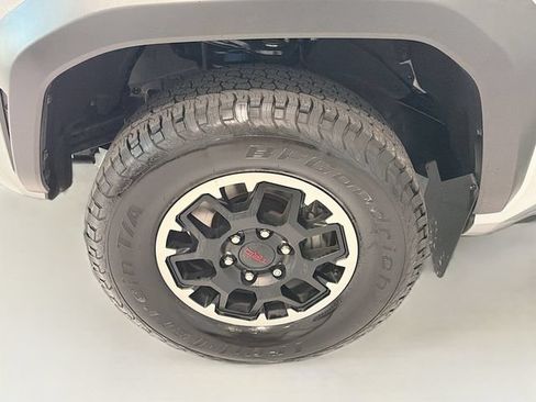 Certified 2024 Toyota Tacoma TRD Off-Road w/ TRD Off Road Upgrade Package AWD/4WD image 23