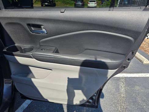 Used 2017 Honda Pilot Touring image 15