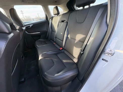 Used 2015 Volvo XC60 T5 image 10