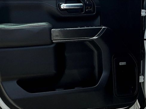 Used 2022 GMC Sierra 2500 AT4 w/ AT4 Preferred Package AWD/4WD image 19