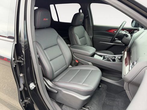 Used 2024 Chevrolet Traverse Z71 w/ Enhanced Driving Package AWD/4WD image 24