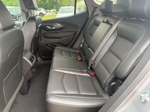 Used 2024 GMC Terrain SLT AWD/4WD image 14