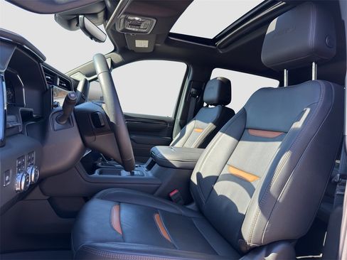 Used 2025 GMC Sierra 2500 AT4 w/ AT4 Premium Plus Package image 7