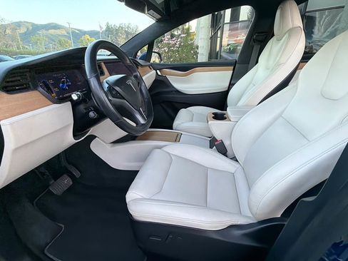 Used 2020 Tesla Model X Long Range AWD/4WD image 21
