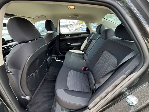 Used 2025 Kia K5 LXS FWD image 29