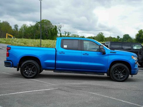 Used 2024 Chevrolet Silverado 1500 RST w/ Z71 Off-Road Package AWD/4WD image 4