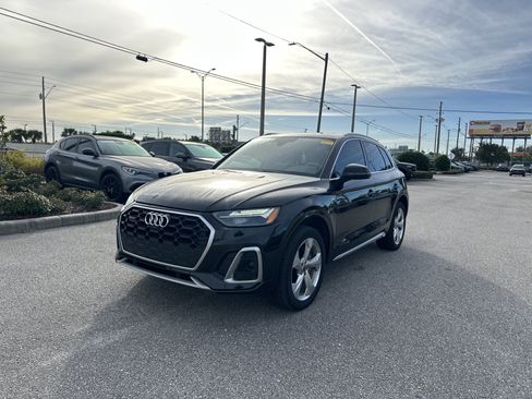 Used 2022 Audi Q5 2.0T Premium Plus w/ Premium Plus Package image 2