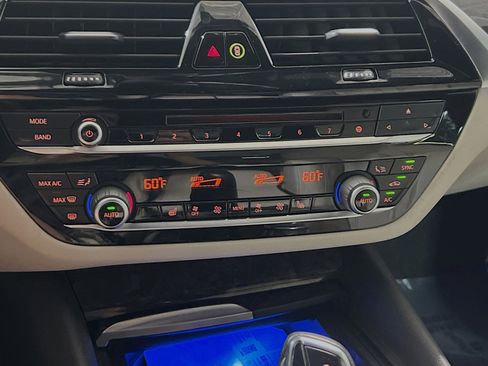 Used 2018 BMW 530e image 12