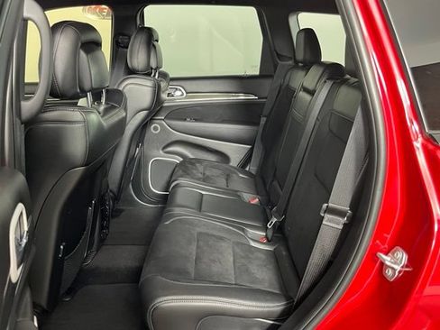 Used 2018 Jeep Grand Cherokee SRT AWD/4WD image 28