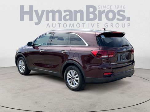 Used 2019 Kia Sorento LX w/ LX Convenience Package image 6
