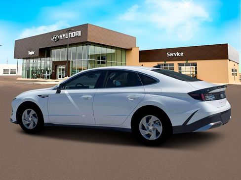 New 2026 Hyundai Sonata SE FWD image 4