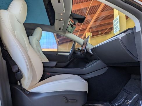 Used 2024 Tesla Model Y Long Range image 20